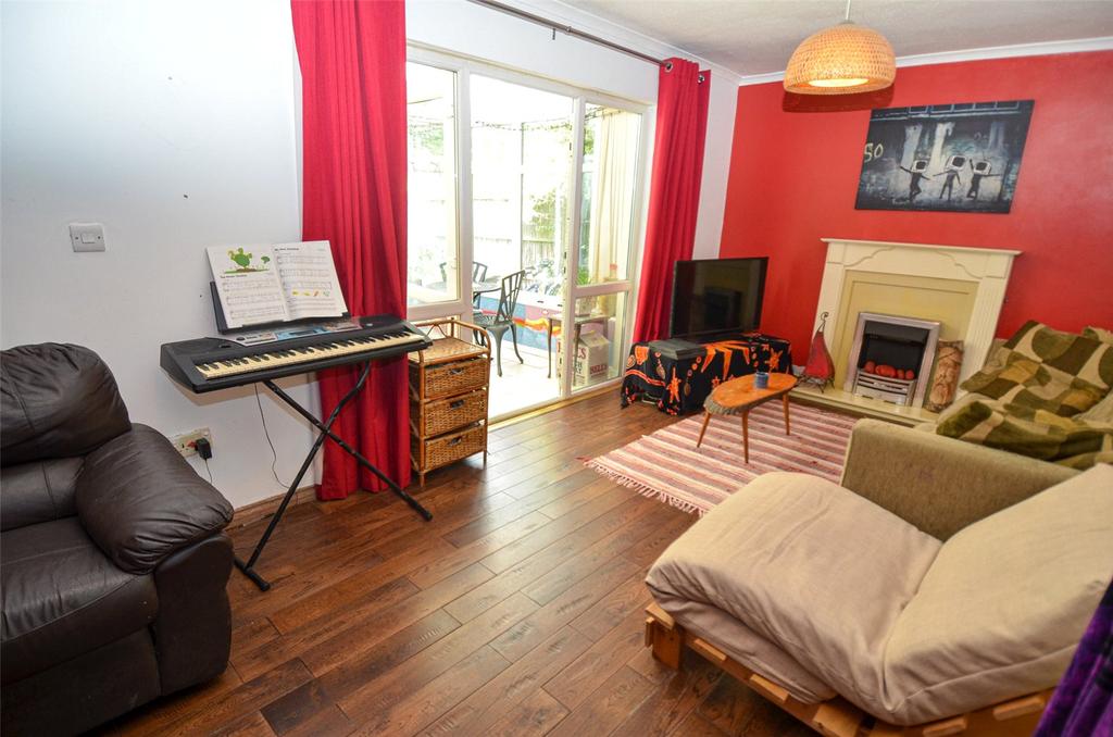 Millpool Gardens, Birmingham, West Midlands, B14 3 bed terraced house £195,000
