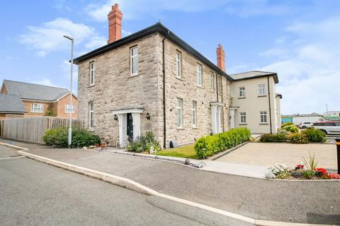 3 bedroom end of terrace house for sale, Rhodfa Tegid,St Asaph,Denbighshire,LL17 0EQ