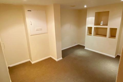 111 Alcombe Road, Northampton, NN1 3LE