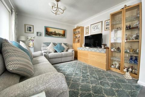 3 Azalea Close, St Ives, Ringwood, BH24 2PP