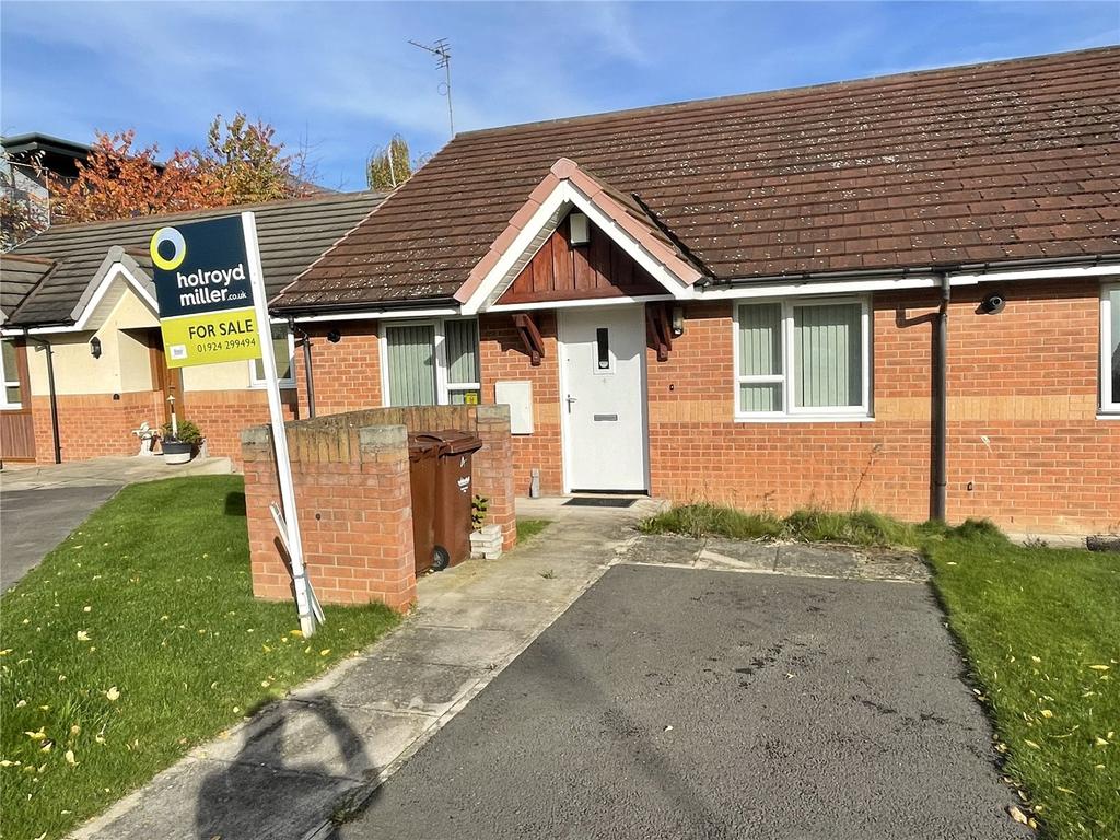Flintoff Close, Crigglestone, West Yorkshire, WF2 2 bed bungalow for