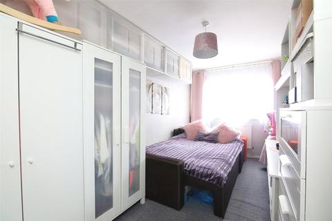 110 Pitfield Way, London, NW10 0UA