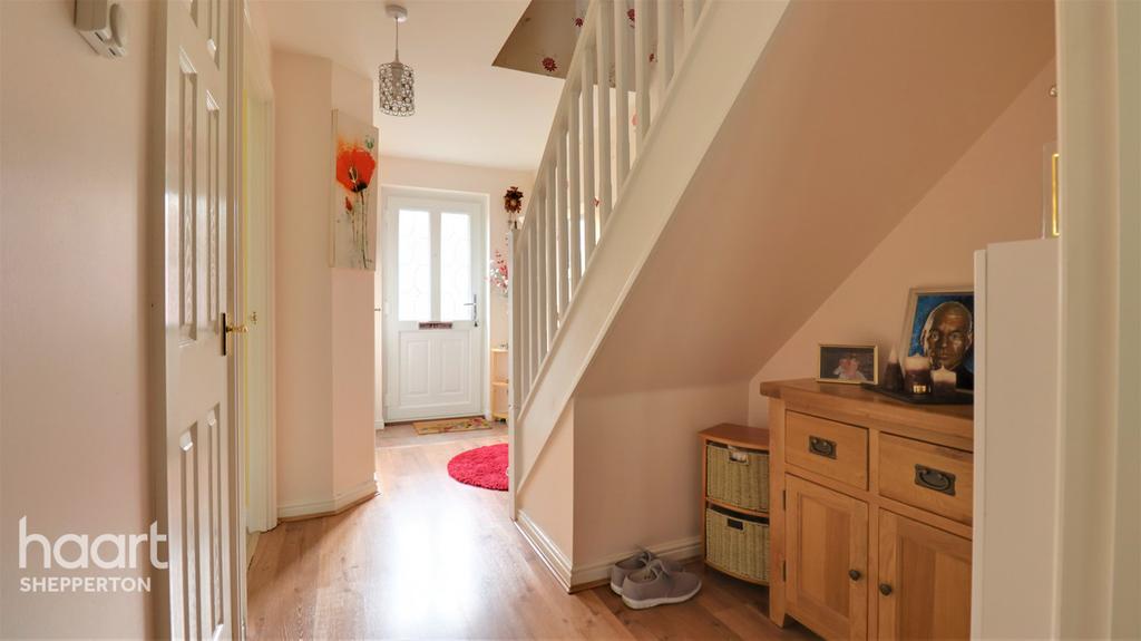 Sheaves Park, Bristol 2 bed terraced house £300,000