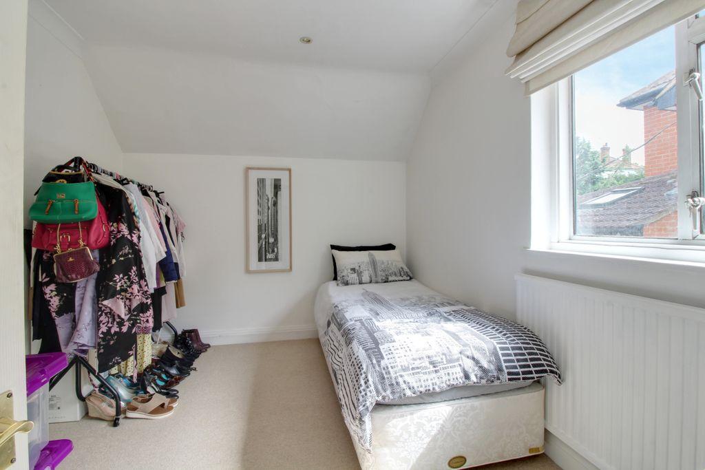 Bedroom 2 (Double)
