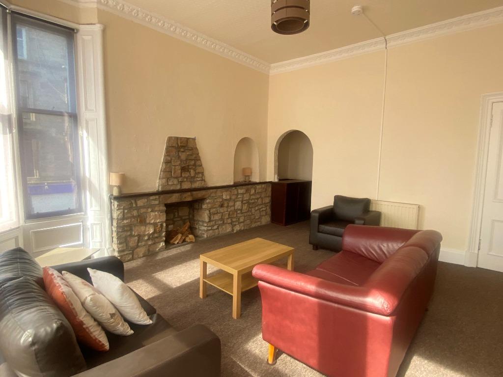 Ruthven Street, Dowanhill, Glasgow, G12 2 bed flat £1,500 pcm (£346 pw)
