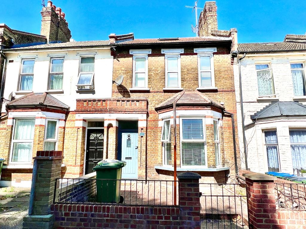 Griffin Road, Plumstead, London, SE18... 4 bed terraced house £1,975