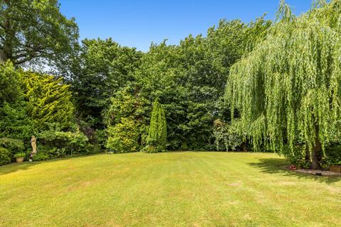 5 bedroom detached house for sale, Fairoak Lane, Oxshott, Leatherhead, Surrey, KT22.