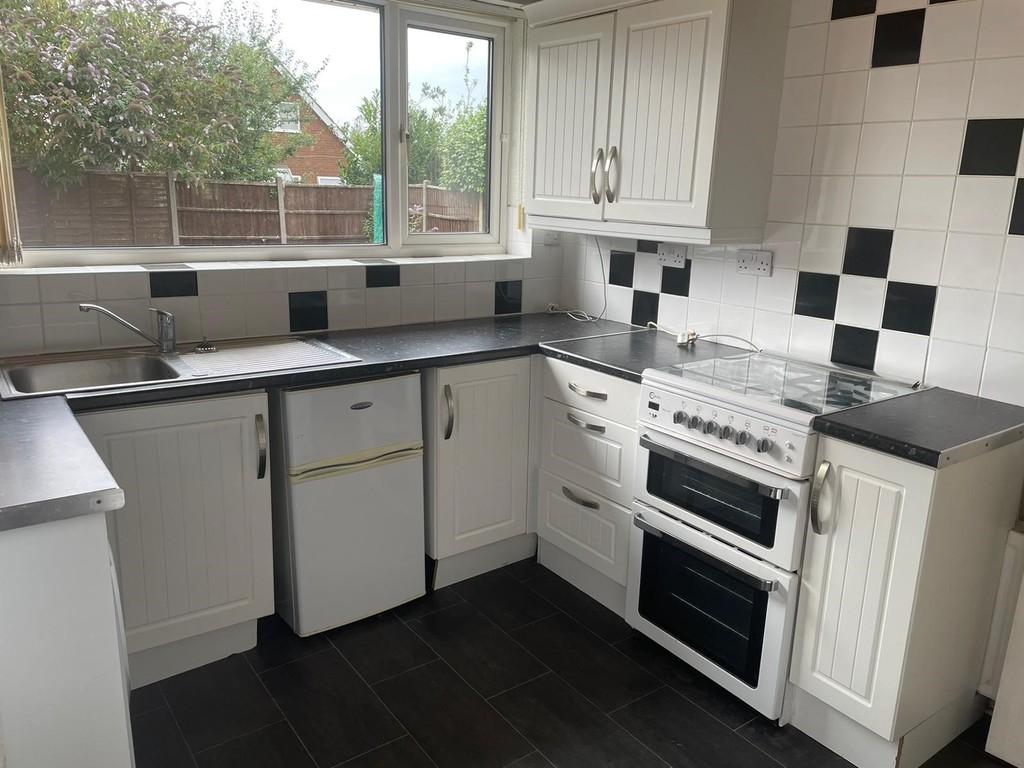 Chestnut Grove, Brant Road, Waddington 2 bed detached bungalow £750