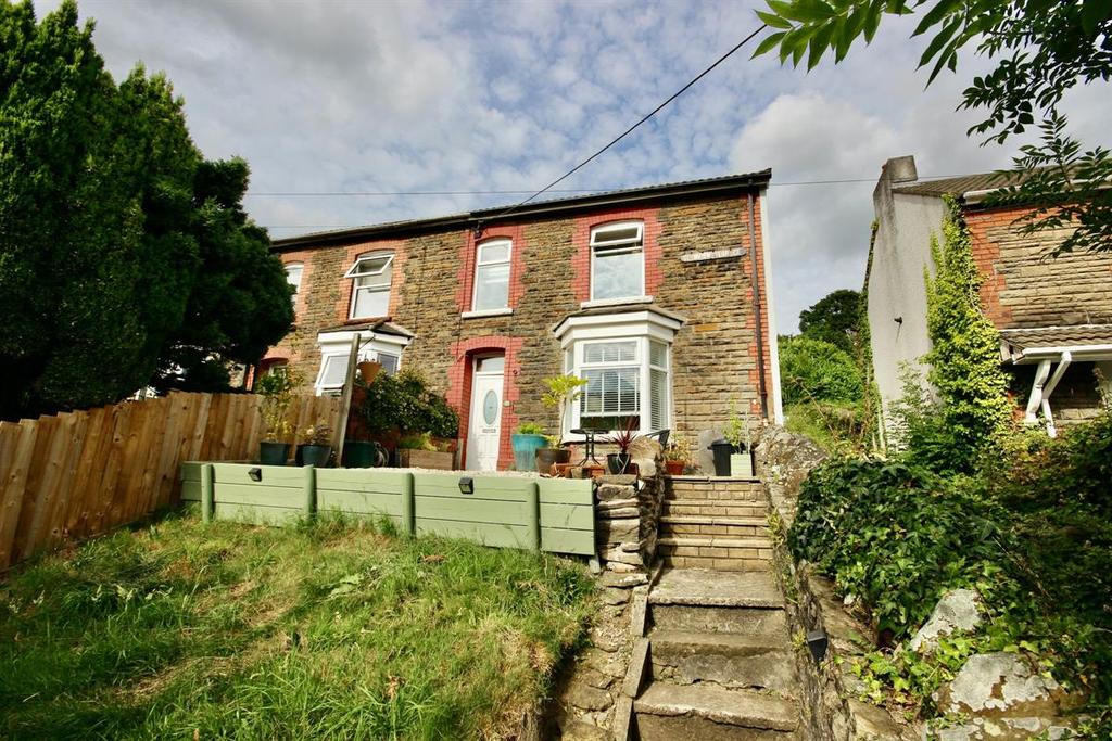 Glenview Terrace, Ynysddu, Newport 3 bed terraced house £185,000