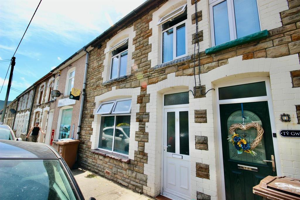 High Street, Ynysddu, Newport 3 bed terraced house £161,000