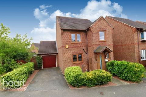 6 Ewan Road, Harold Wood, Romford, RM3 0WW