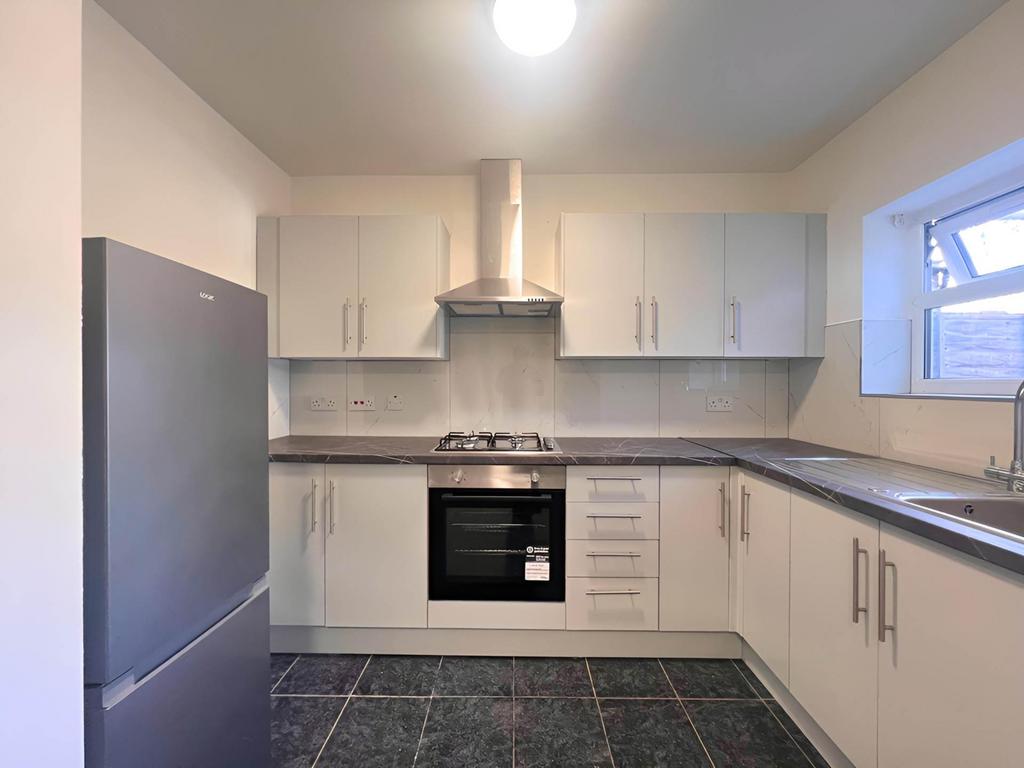 House in London - View 2