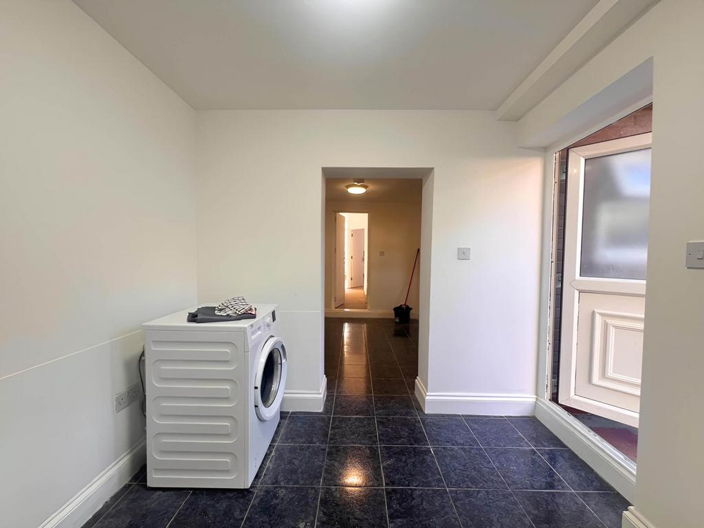 House in London - View 3