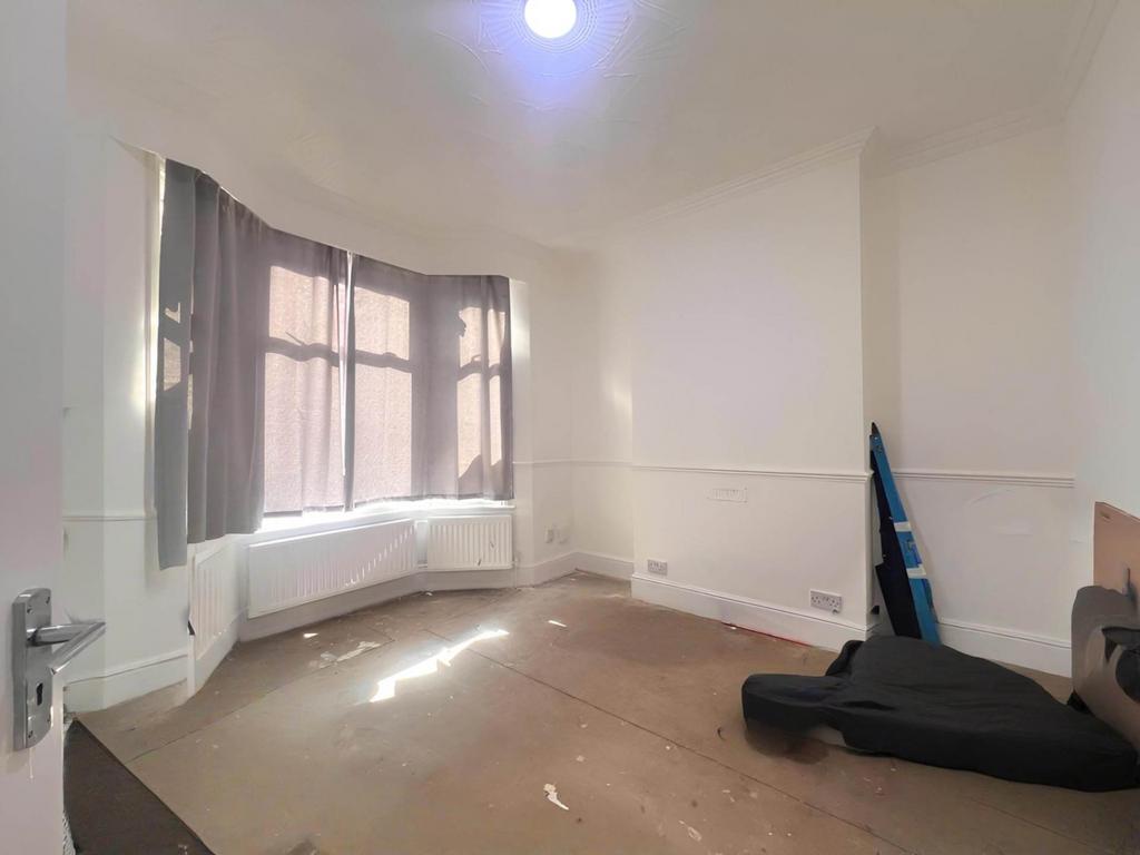 House in London - View 4