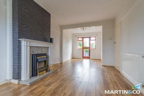 3 bedroom semi-detached house to rent, Hill Top Road, Northfield, B31