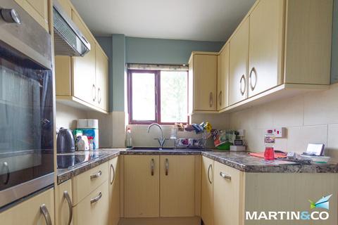 3 bedroom semi-detached house to rent, Hill Top Road, Northfield, B31