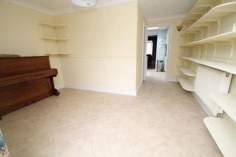 1 Beaconsfield Road, Wick, Littlehampton, BN17 6LW