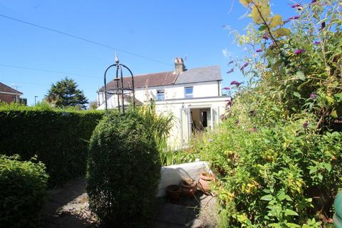 1 Beaconsfield Road, Wick, Littlehampton, BN17 6LW