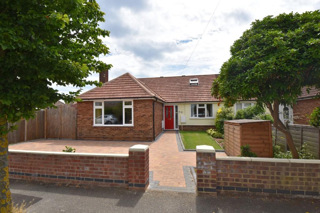 Dellwood Avenue, Felixstowe, IP11 9HW 4 bed semidetached bungalow for sale £425,000