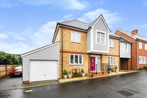 4 bedroom link detached house to rent - Ashford Place, Broomfield, Chelmsford