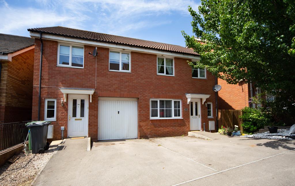 Cottingham Drive, Pontprennau, Cardiff 3 bed semidetached house £290,000