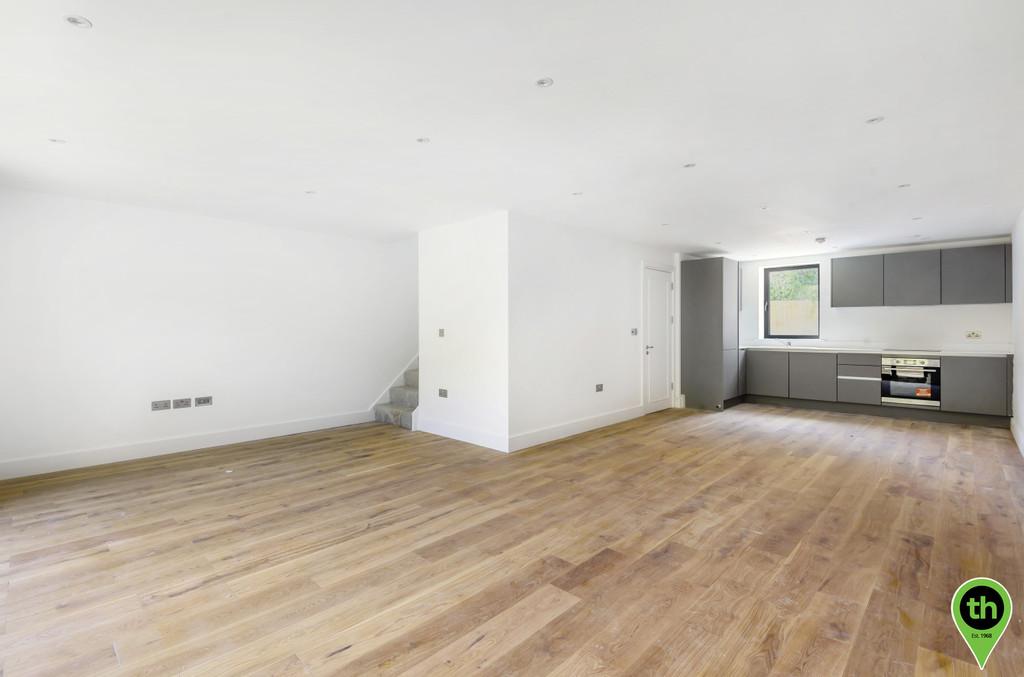 Kitchen / Reception