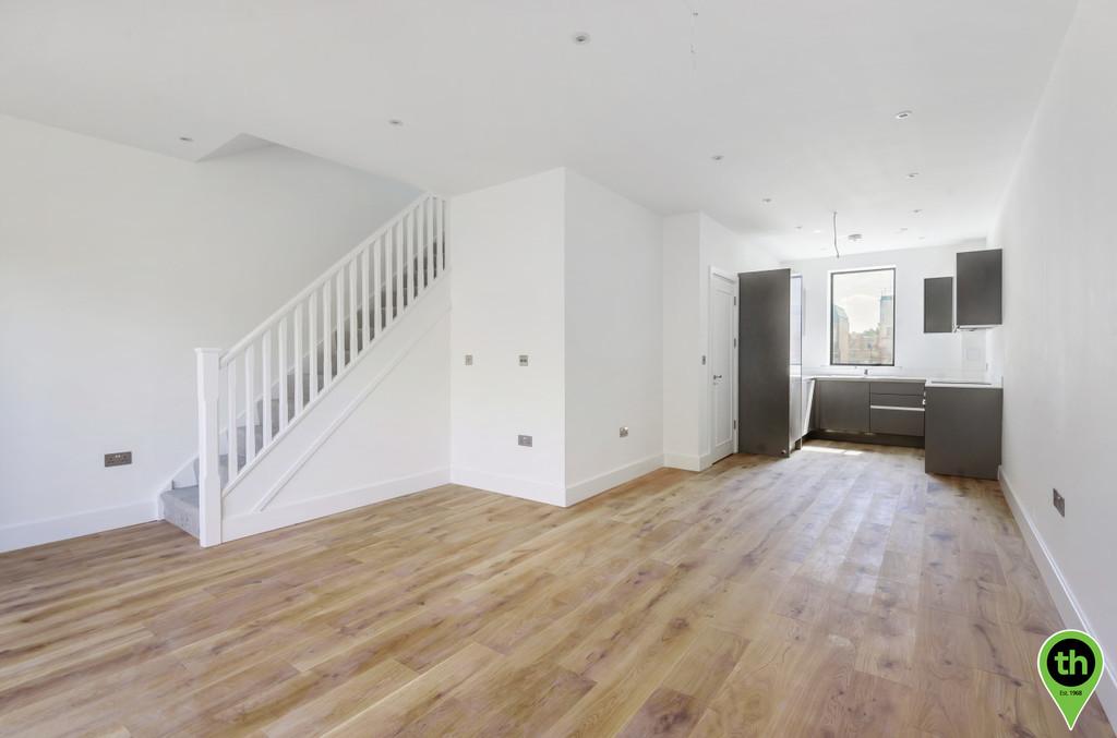Kitchen / Reception
