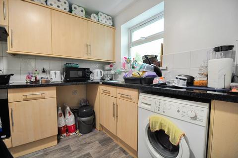 1 bedroom ground floor flat for sale - Church Road, Newport