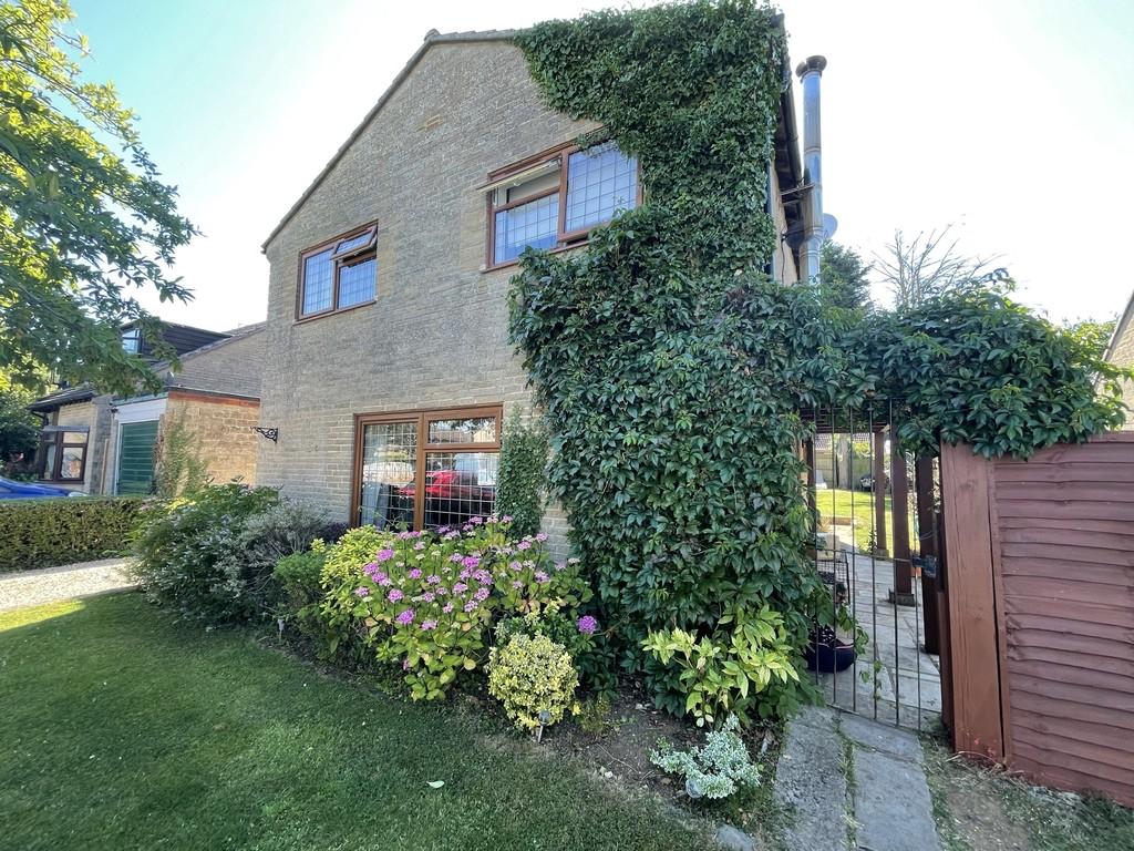 Butlers Close, AstonLeWalls, NN11 6UH 4 bed detached house for sale