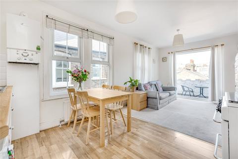 2 bedroom flat to rent, Newlands Terrace, 169 Queenstown Road, London