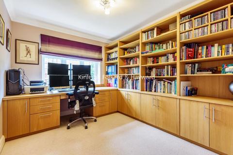 4a Coates Hill Road, Bromley, BR1 2BJ