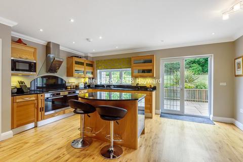 4a Coates Hill Road, Bromley, BR1 2BJ