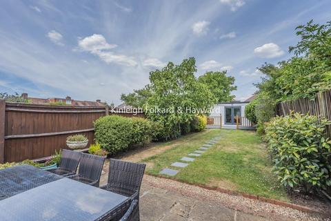 10 Hill Close, Chislehurst, BR7 6HY