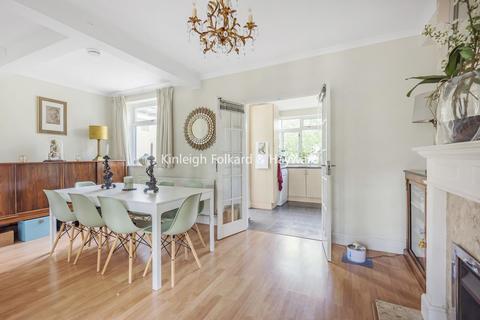 10 Hill Close, Chislehurst, BR7 6HY