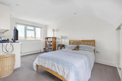10 Hill Close, Chislehurst, BR7 6HY