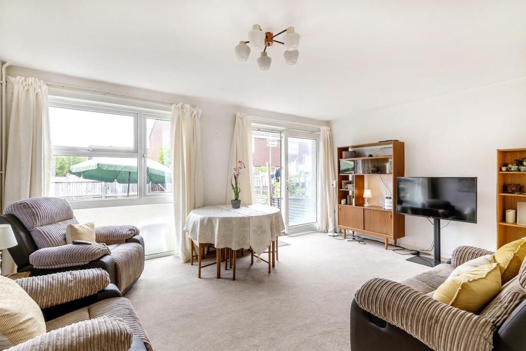 Larch Close, Balham 3 bed end of terrace house - £700,000