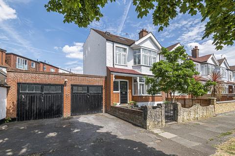1 Thornton Road, London, SW12 0JX