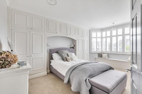 1 Thornton Road, London, SW12 0JX