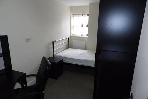 3 bedroom apartment for sale - Belle Vue Road, Leeds