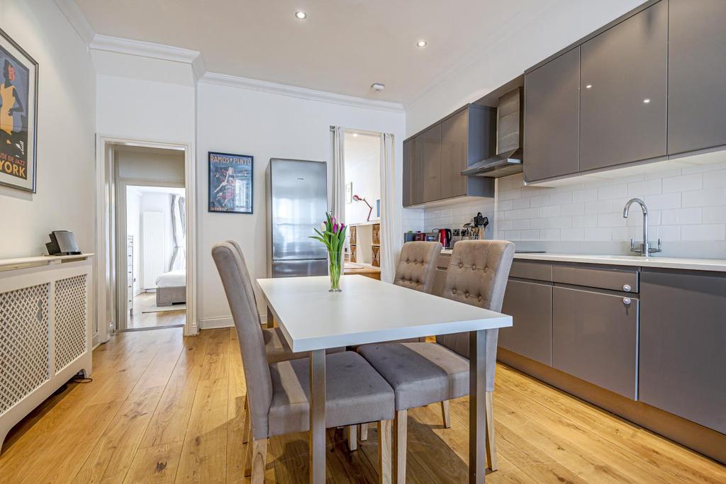 Pursers Cross Road, Fulham 2 bed flat £650,000