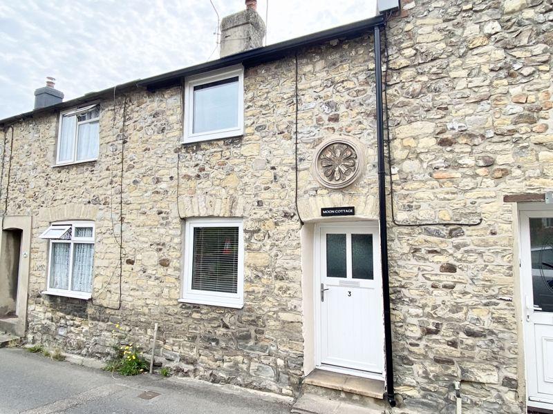 Musbury Road, Axminster 2 bed cottage £215,000