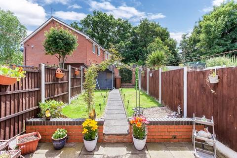 2 bedroom mews for sale - Balmoral Gardens, Congleton