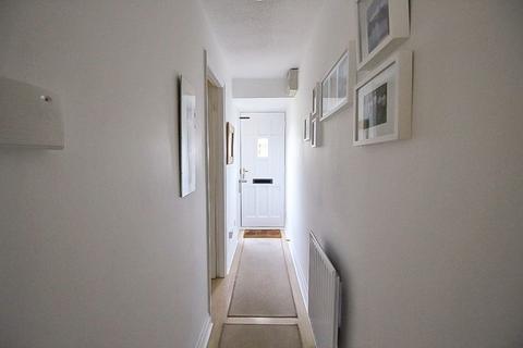 25 Gideons Close, Dudley, DY3 2HY