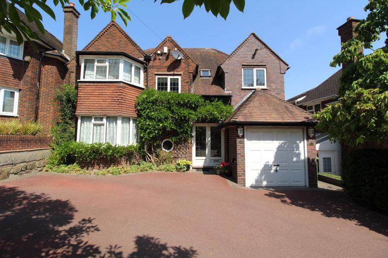 Beacon Hill, Aldridge, WS9 0RJ 4 bed detached house £800,000