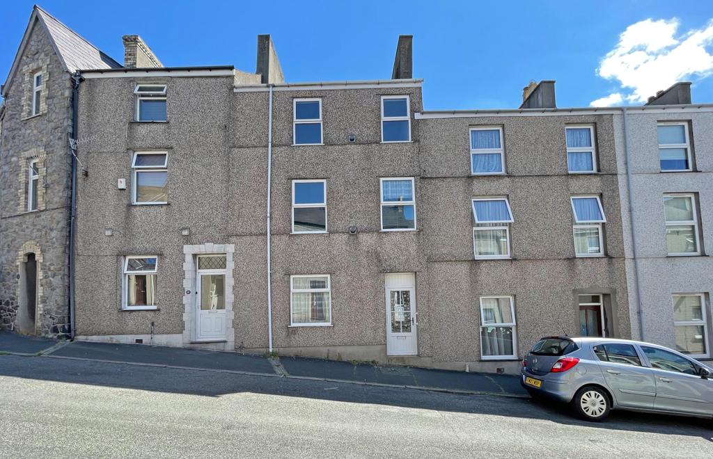 Thomas Street, Caernarfon, Gwynedd, LL55 4 bed terraced house £140,000
