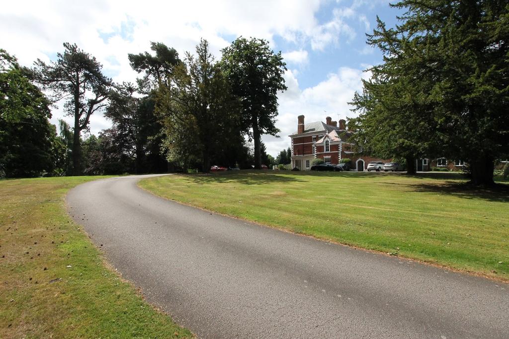 Hackmans Gate Lane, Belbroughton, Stourbridge, DY9 2 bed apartment for