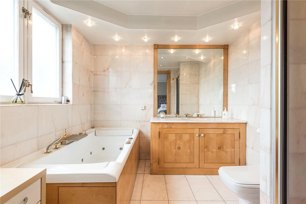 Master Ensuite