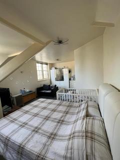 2 bedroom flat for sale - Shiplake House, Arnold Circus, London