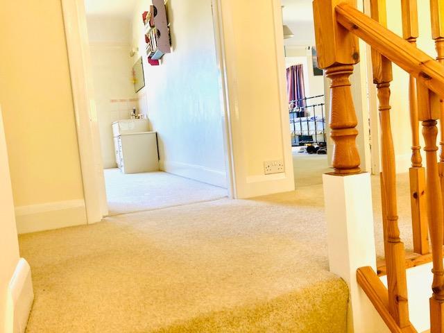 Galleried first floor landing