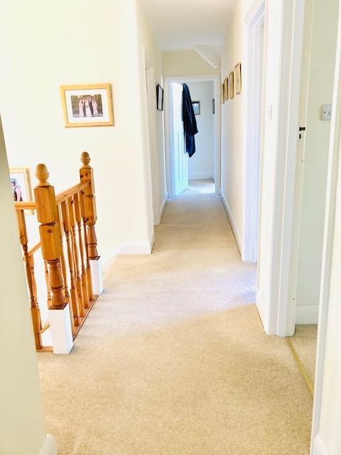 Galleried first floor landing